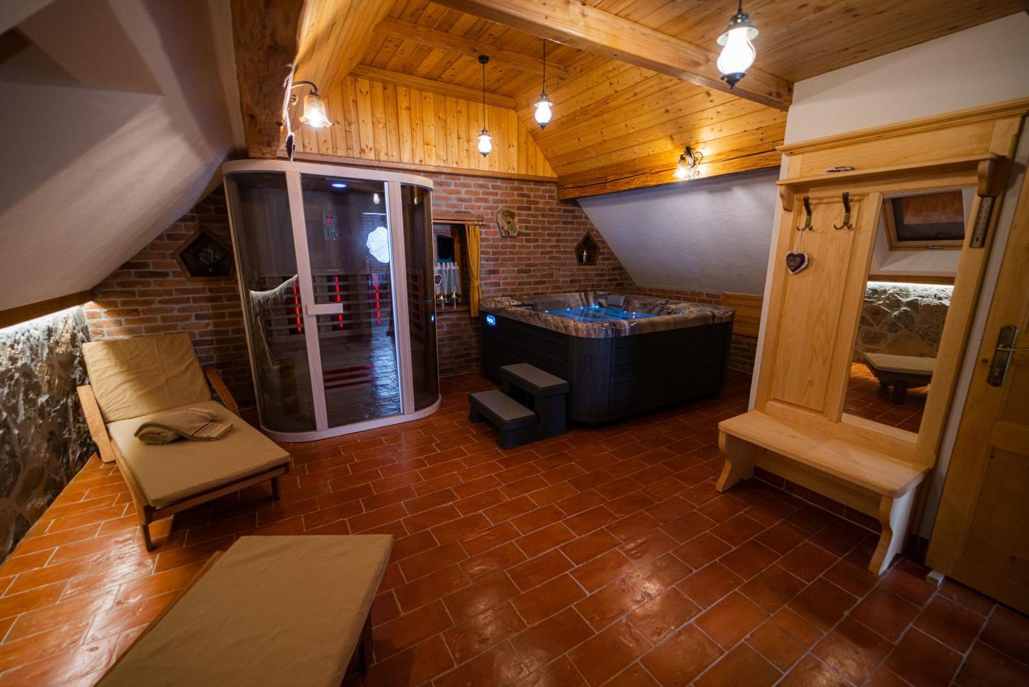 Guesthouse Mocivnik Okroglice エクステリア 写真