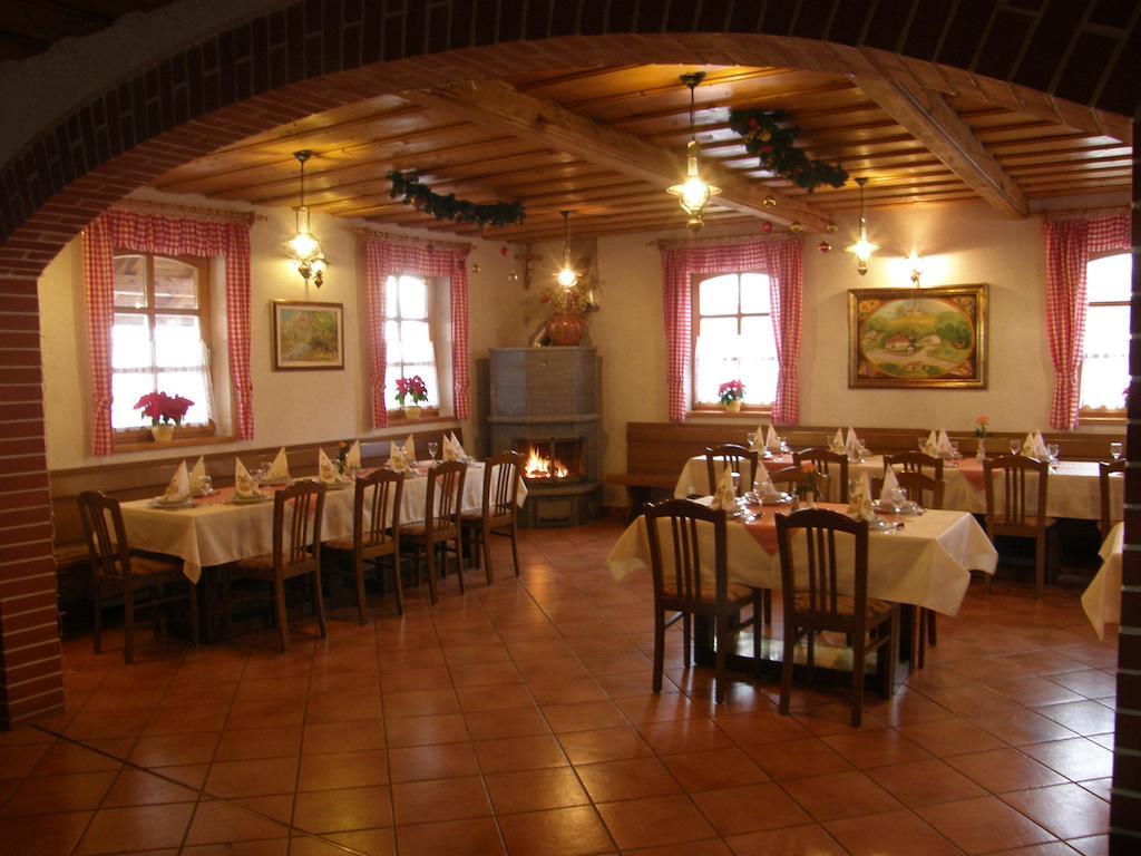 Guesthouse Mocivnik Okroglice エクステリア 写真
