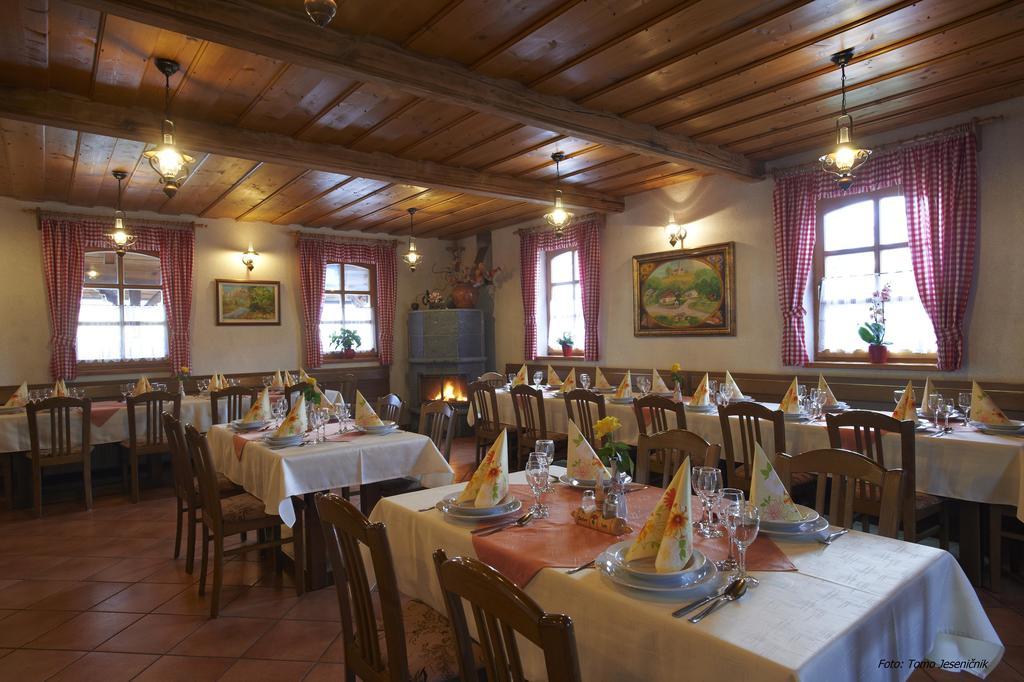 Guesthouse Mocivnik Okroglice エクステリア 写真